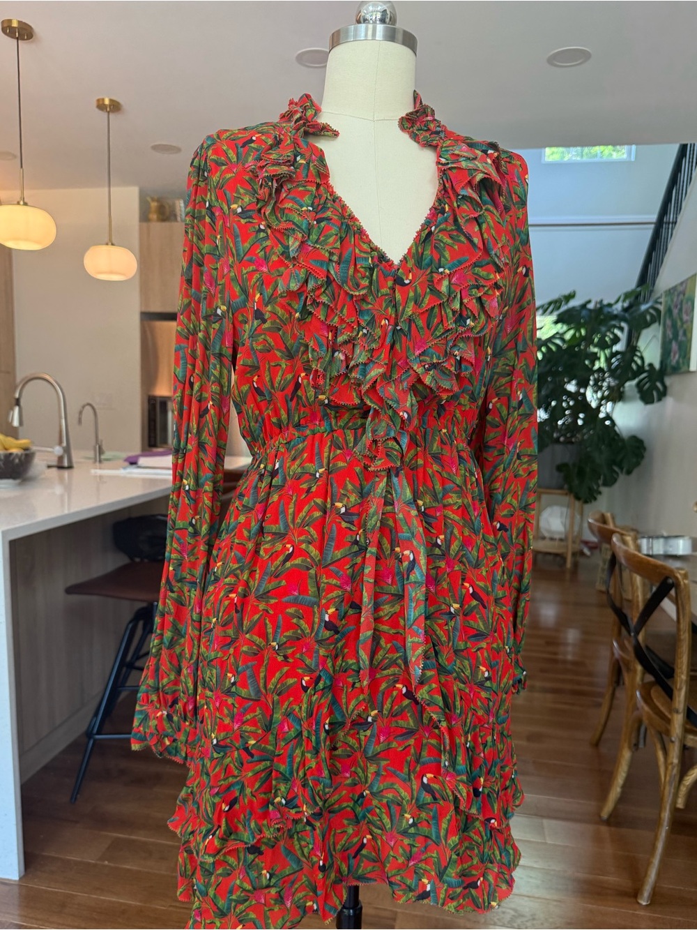 NWOT Farm Rio Toucan paradise dress size XS 100% viscose.